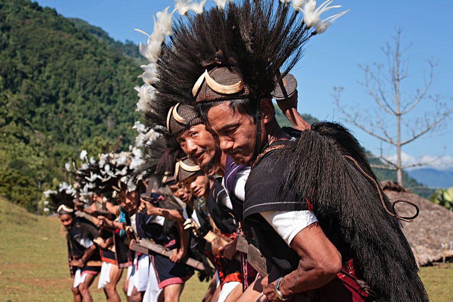 6   Adi Minyong Taapu wardance near Along